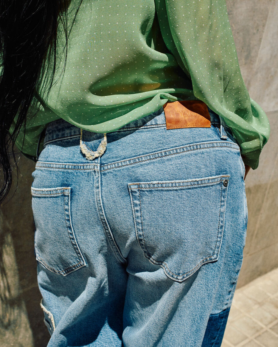 Modelshot / Light Blue / Detail